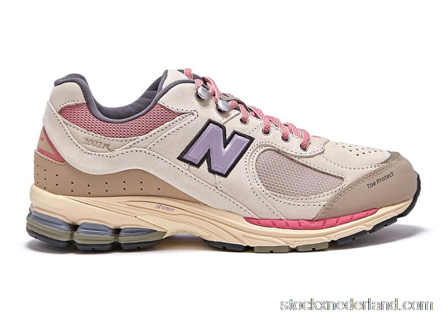 New Balance 2002R Hiking Pack BeigeM2002RWL