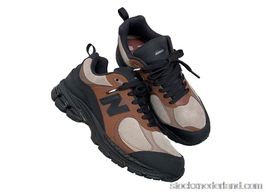 New Balance 2002R The Basement Earth Brown